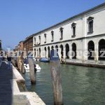 Burano - Scorcio di un canale di Burano Burano