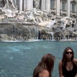 Roma - Due turiste a Fontana di Trevi / Two tourists at Trevi's Fountain
Foto Fabrizio Fiorenzano
