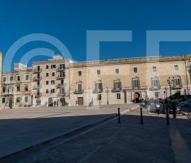 Italy, Trani - Piazza Quercia